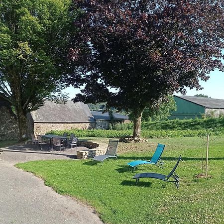 Gite Les Tongs Des Pres, Au Coeur Du Parc Normandie Maine Livaie Extérieur photo