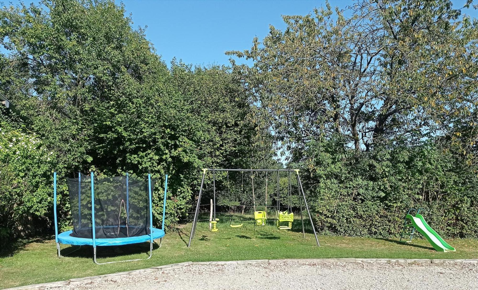 Gite Les Tongs Des Pres, Au Coeur Du Parc Normandie Maine Livaie Extérieur photo
