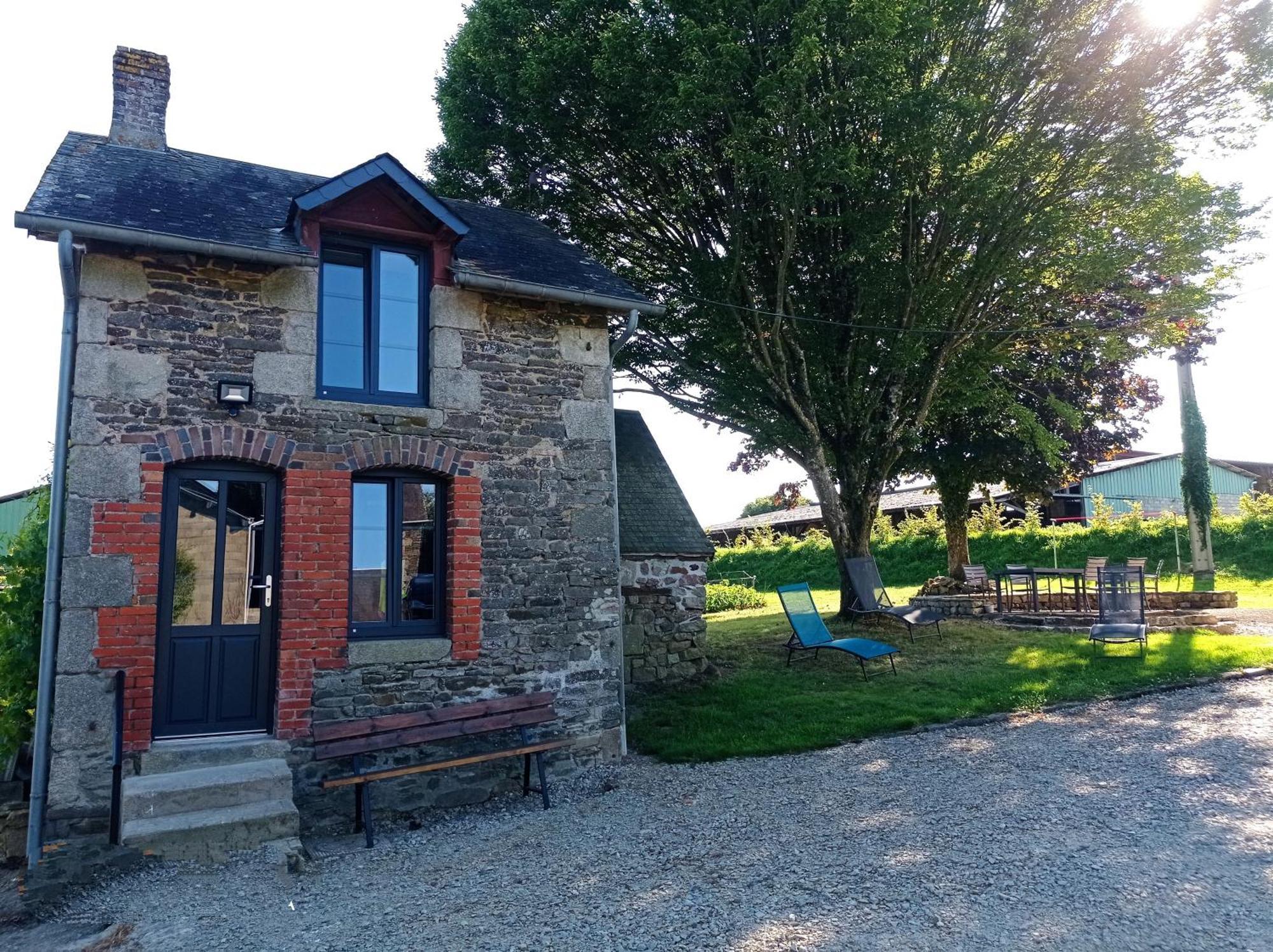 Gite Les Tongs Des Pres, Au Coeur Du Parc Normandie Maine Livaie Extérieur photo